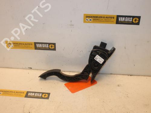 Pedal VOLVO V40 Hatchback (525) D2 (114 hp) 15313130