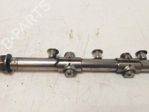 Used Injection rail Injection rail 37213511 37213511