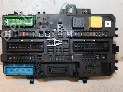 Used Fuse box Fuse box 16183100 16183100