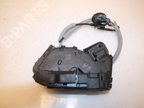 andre-vw-touran-5t1-18-tsi-5ta839015d-2015-15333681 main image
