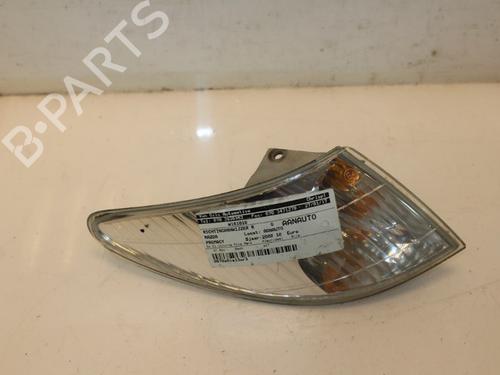 Used Right front indicator Right front indicator 15319463 15319463