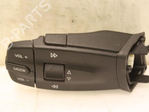 Used Steering wheel controls Steering wheel controls 15336072 15336072