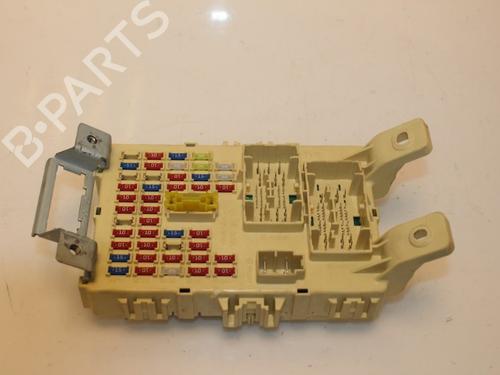 Used Fuse box Fuse box 15322025 15322025