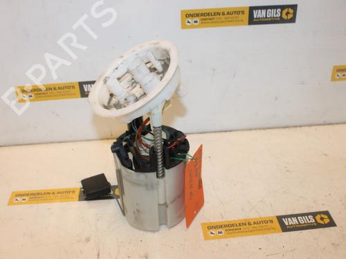 Used Fuel pump BMW 3 Coupe (E92) 320 d (177 hp) 15312546