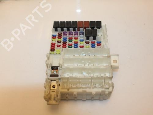 Used Fuse box Fuse box 15320592 15320592