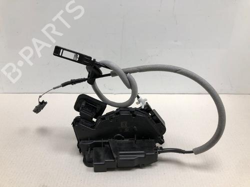 front-right-lock-vw-touran-5t1-2015-37213358 main image