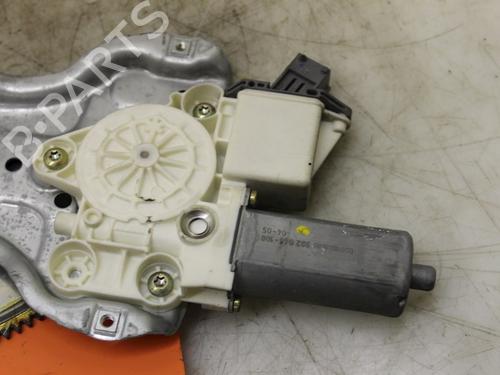 Front right window mechanism TOYOTA AVENSIS (_T25_) 2.0 D-4D (CDT250_, CDT250R) | BP15302440C23 