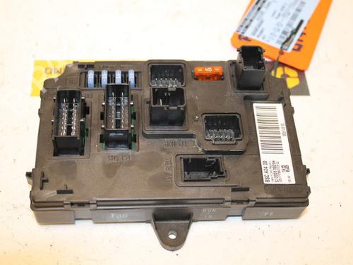 Used Fuse box PEUGEOT 407 SW (6E_, 6D_) 2.0 (136 hp) 15311326