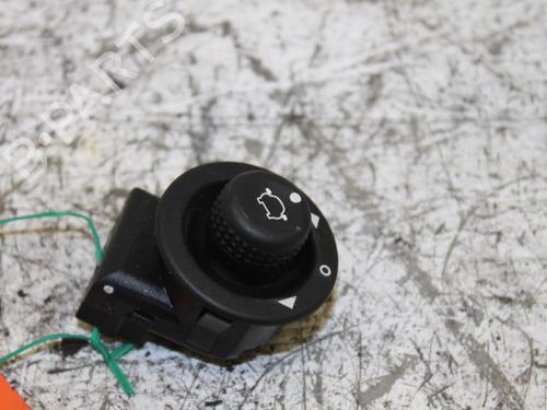 Used Mirror switch Mirror switch 15303983 15303983