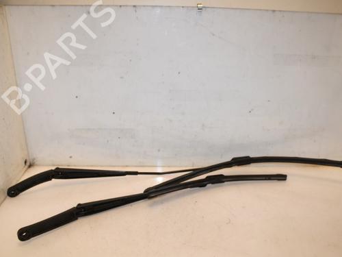 Used Front windshield wiper arm Front windshield wiper arm 15829667 15829667
