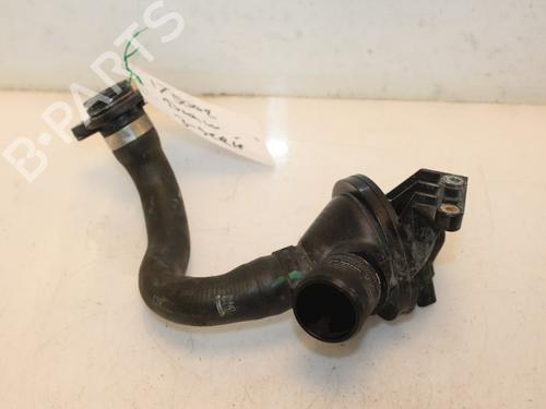 Used Thermostat housing Thermostat housing 15326580 15326580
