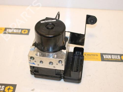 Used ABS pump VOLVO V40 Hatchback (525) D2 (114 hp) 15309525
