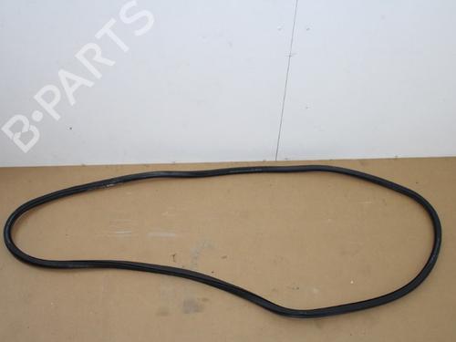 Used Rubber door seal VW TOURAN (5T1) 1.6 TDI (110 hp) 15327889