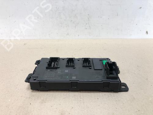 Used Fuse box Fuse box 21819740 21819740