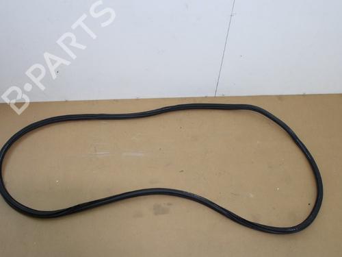 Used Rubber door seal VW TOURAN (5T1) 1.8 TSI (180 hp) 15327775