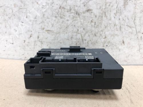 Used Electronic module AUDI A4 B8 Avant (8K5) 2.0 TFSI (180 hp) 16684865