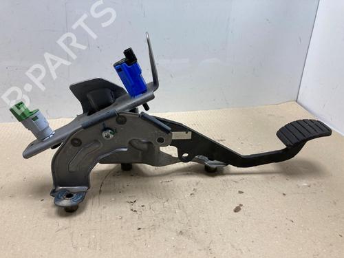 koblingspedal koblingspedal RENAULT CAPTUR I (J5_, H5_) 0.9 TCe 90 (90 hp) 37206589 37206589