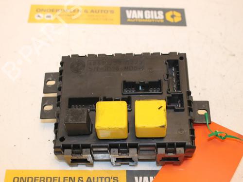 Used Fuse box Fuse box 15311982 15311982