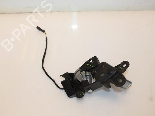front-left-exterior-door-handle-tesla-model-s-5yjs-85d-awd-100843600e-2012-15319826 main image