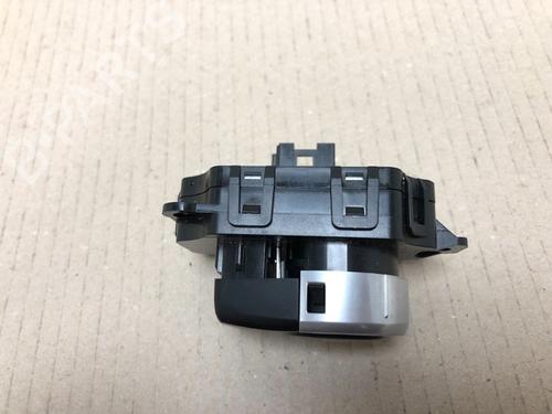 Switch BMW X3 (F25) xDrive 35 i | BP21604302I30 