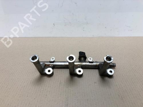 Used Injection rail Injection rail 16296429 16296429