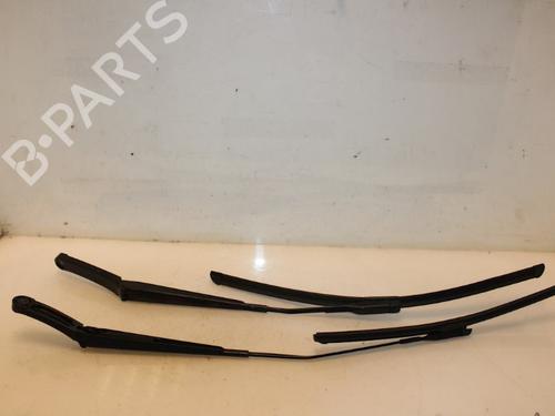 Used Front windshield wiper arm SKODA OCTAVIA III Combi (5E5, 5E6) 1.6 TDI (110 hp) 15325582