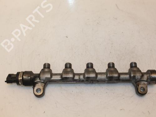 Used Injection rail Injection rail 15328840 15328840