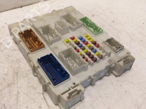 Used Fuse box Fuse box 15339253 15339253