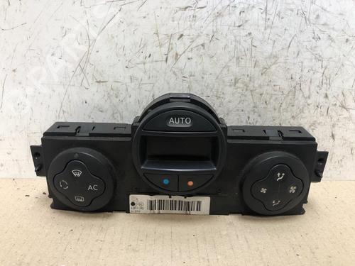 Used Climate control Climate control 15533975 15533975