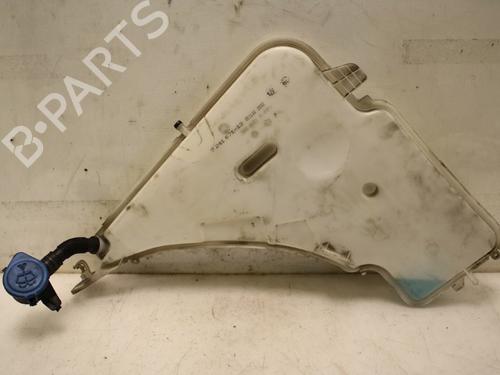 Used Windscreen washer tank BMW 3 (F30, F80) 330 e (252 hp) 15336391