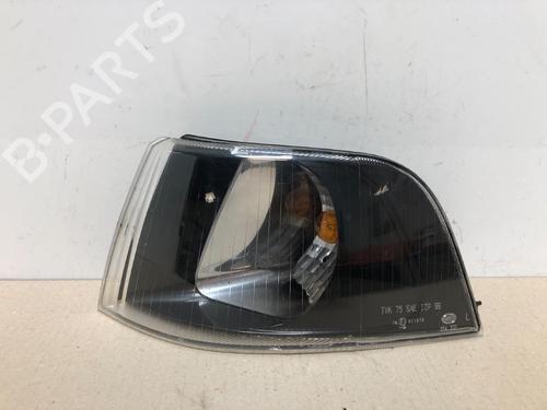 Used Left front indicator VOLVO V40 Estate (645) 1.6 (109 hp) 15538394