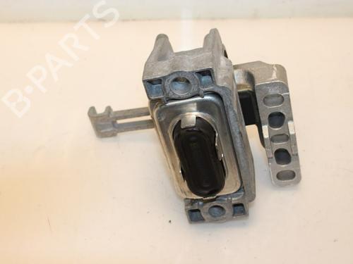 Engine mount VW GOLF SPORTSVAN VII (AM1, AN1) 2.0 TDI | BP15323158M89 