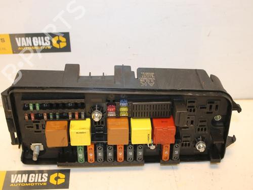 Used Fuse box OPEL VECTRA C GTS (Z02) 1.8 16V (F68) (122 hp) 15311665
