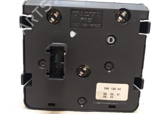 Headlight switch VOLVO V40 Estate (645) 1.8 | BP15532852I24 