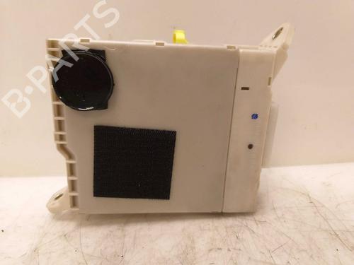 Used Fuse box Fuse box 15338464 15338464