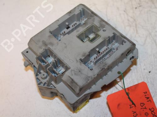 Used Fuse box Fuse box 15308149 15308149