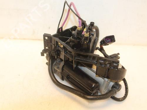 suspension-compressor-tesla-model-x-5yjx-90d-awd-4430203031-2013-15328996 main image