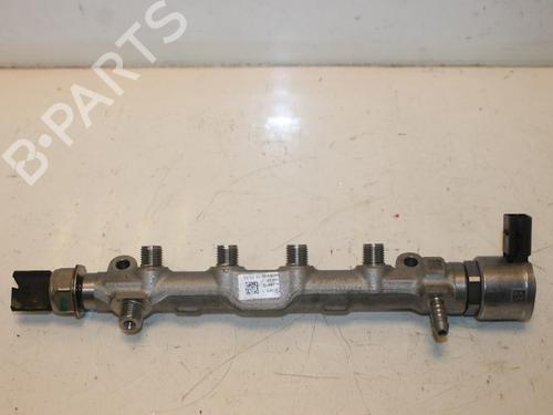 Used Injection rail Injection rail 15315821 15315821