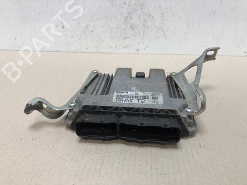 Used Engine control unit (ECU) Engine control unit (ECU) 15299952 15299952