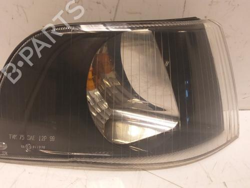 Used Right front indicator VOLVO V40 Estate (645) 1.8 (122 hp) 15340350