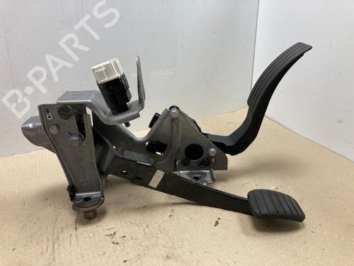 Pedal freno Pedal freno RENAULT CAPTUR I (J5_, H5_) 0.9 TCe 90 (90 hp) 37206622 37206622