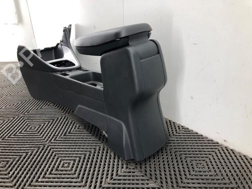 Middle console TOYOTA YARIS (_P21_, _PA1_, _PH1_) 1.5 Hybrid (MXPH10, MXPH11) | BP37211906I22 - Image 2