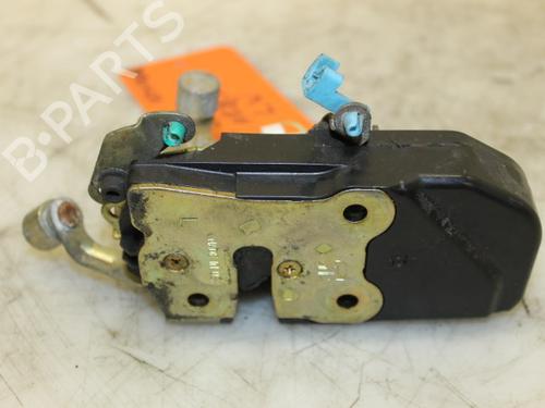 Used Front left lock CHRYSLER VOYAGER IV (RG, RS) 3.3 (174 hp) 15302077