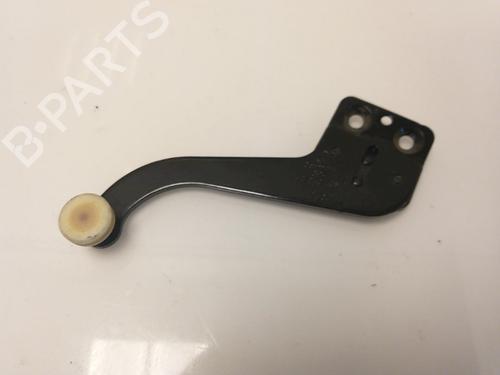 Used Hinge/Door check strap Hinge/Door check strap 15337676 15337676