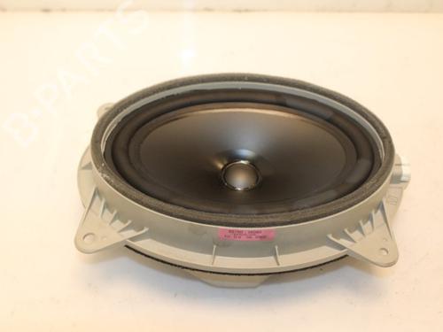 speakers-lexus-ct-zwa10_-200h-zwa10_-8616076090-2010-15324395 main image
