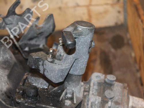 Used Gearbox SUZUKI SWIFT III (MZ, EZ) 1.3 DDiS (RS413D) (69 hp) 15307792