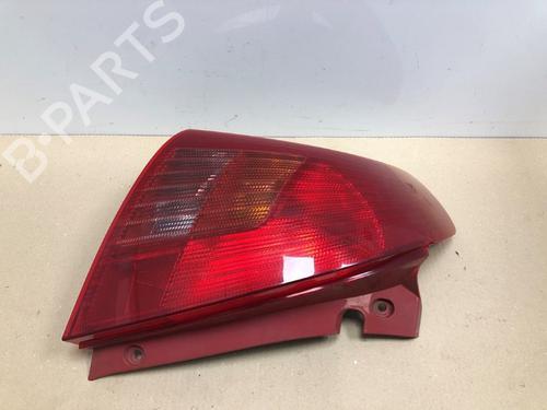 Used Left taillight Left taillight 37210121 37210121