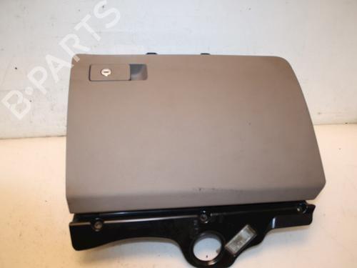 Used Glove box Glove box 15335832 15335832