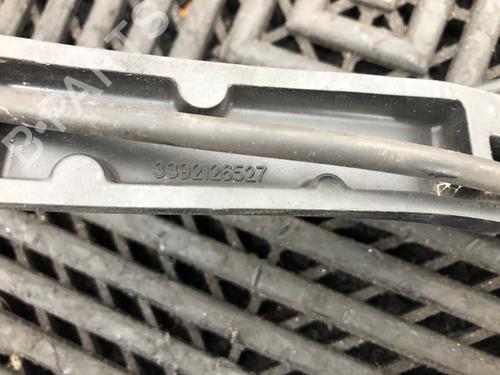 Front windshield wiper arm TESLA MODEL 3 (5YJ3) EV Performance AWD | BP37209943C143 - Image 6