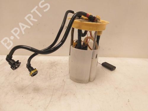 Used Fuel pump FORD FOCUS III Turnier 1.5 TDCi (120 hp) 15338592